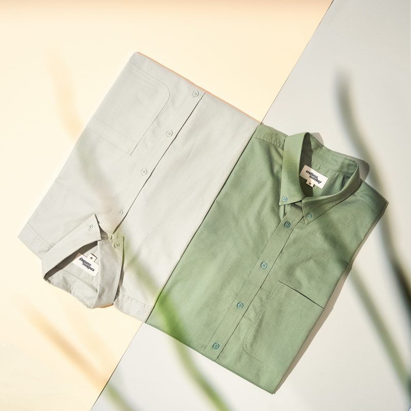 relaxed-shirt-green-sage-styled